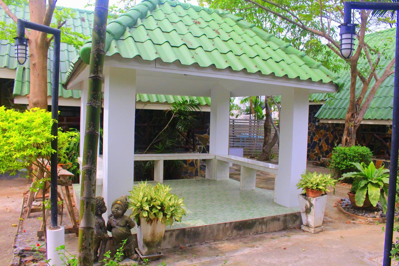 Squid Resort Haad Chao Samran Luaran gambar